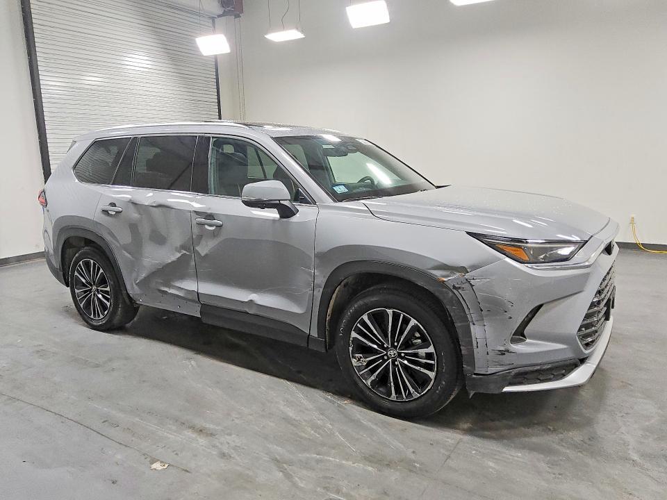 2025 Toyota Grand Highlander Hybrid max Platinum