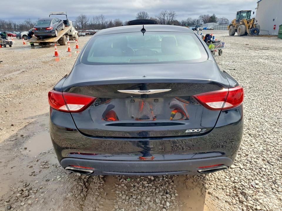2016 Chrysler 200 s