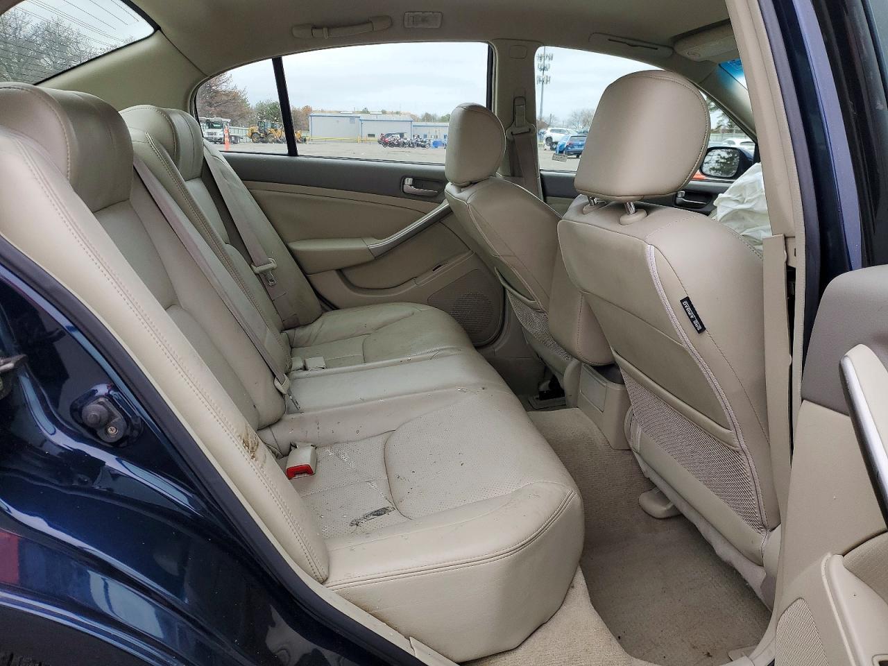 2004 Infiniti G35 Base