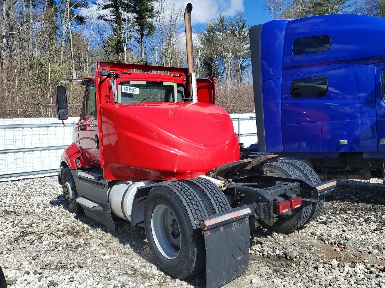 2016 International PROSTAR+122 4X2 Semi Truck