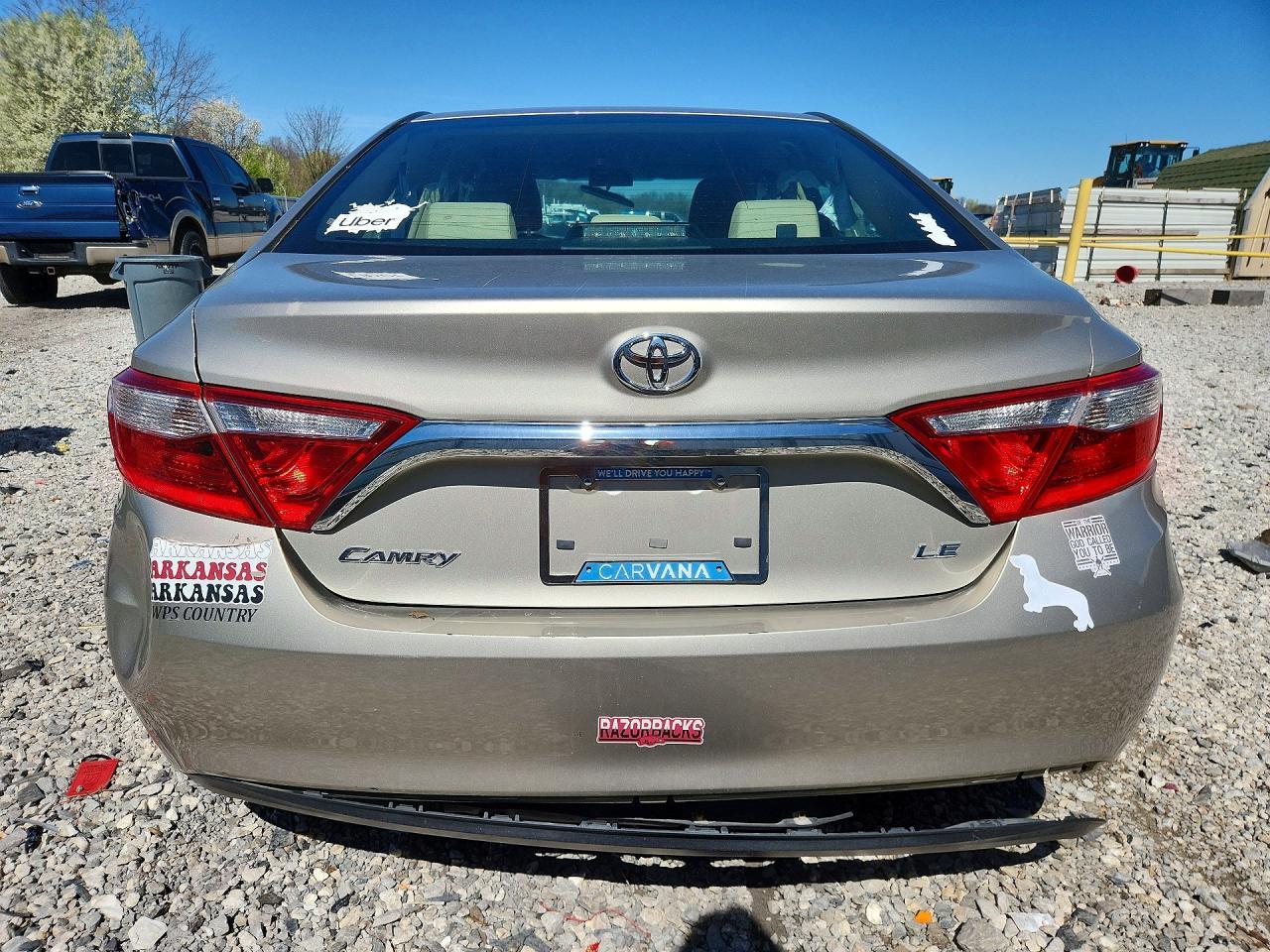 2016 Toyota Camry le