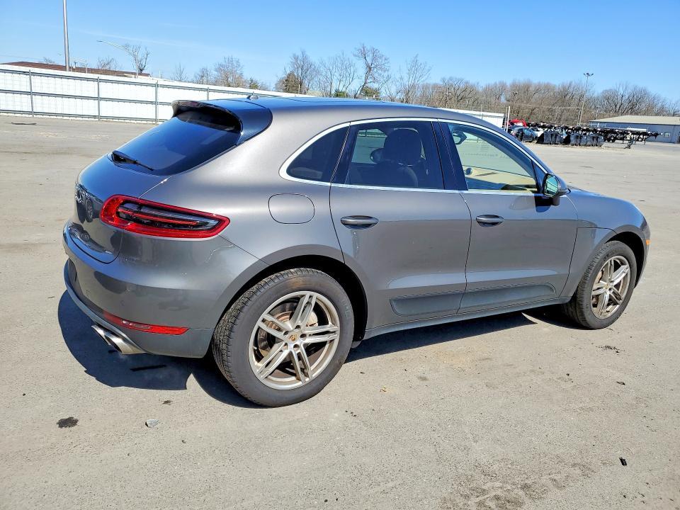 2015 Porsche Macan s