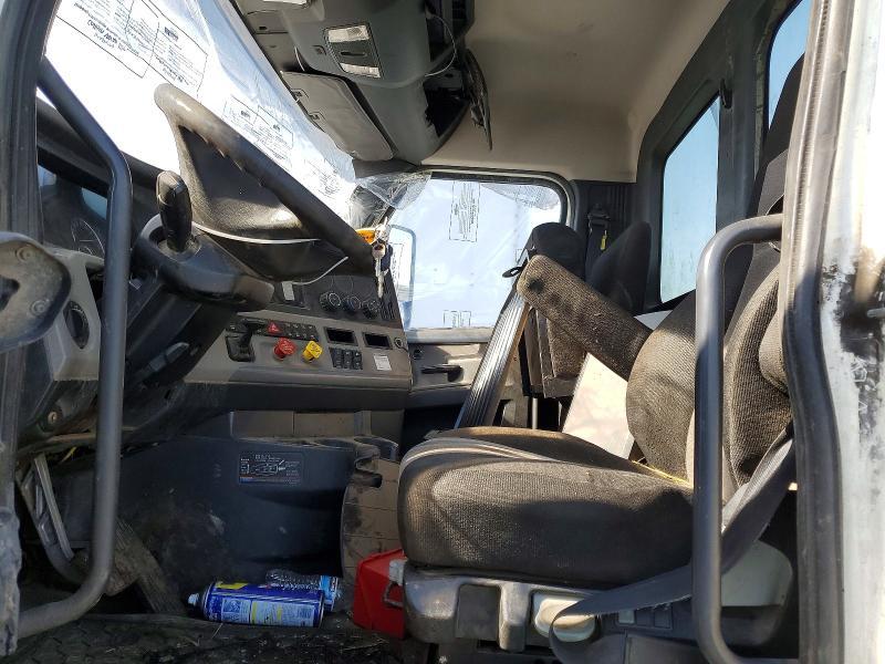 2020 Freightliner Cascadia 126 Semi Truck