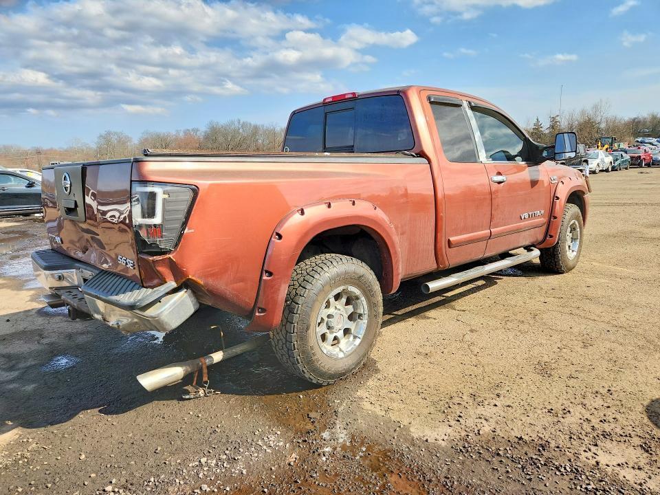 2004 Nissan Titan XE