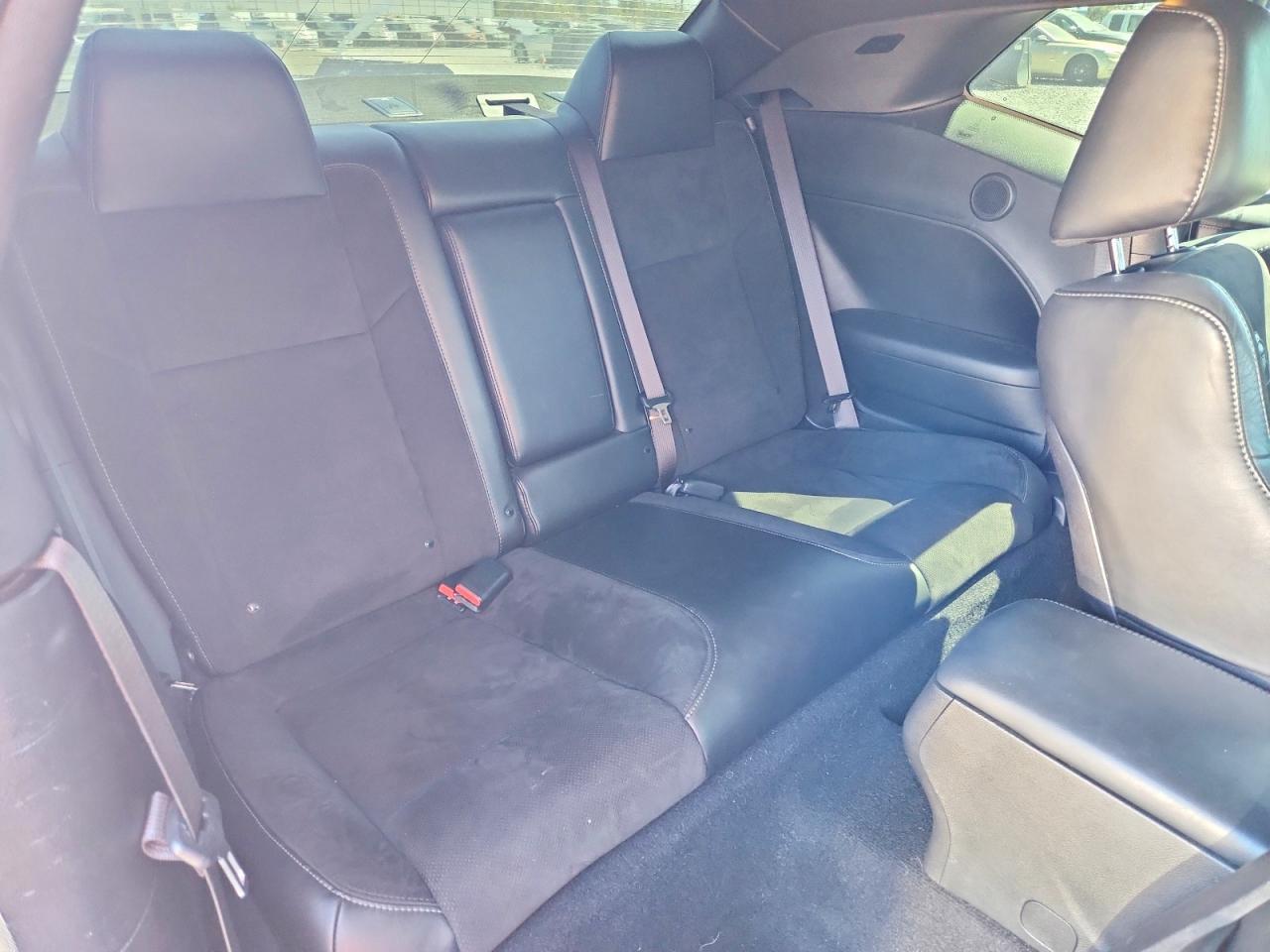 2021 Dodge Challenger r