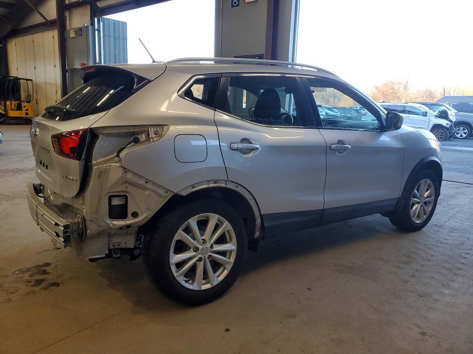 2017 Nissan Rogue Sport sv