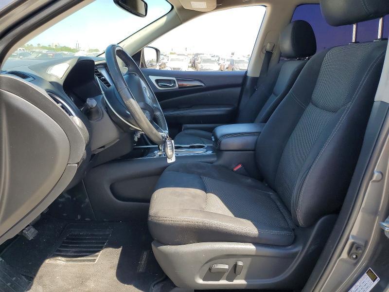 2018 Nissan Pathfinder sv