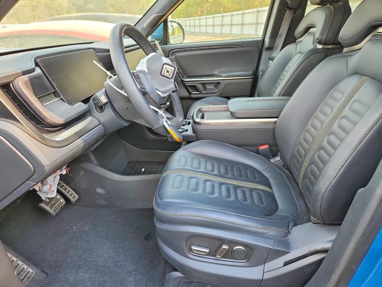 2023 Rivian R1T Adventure