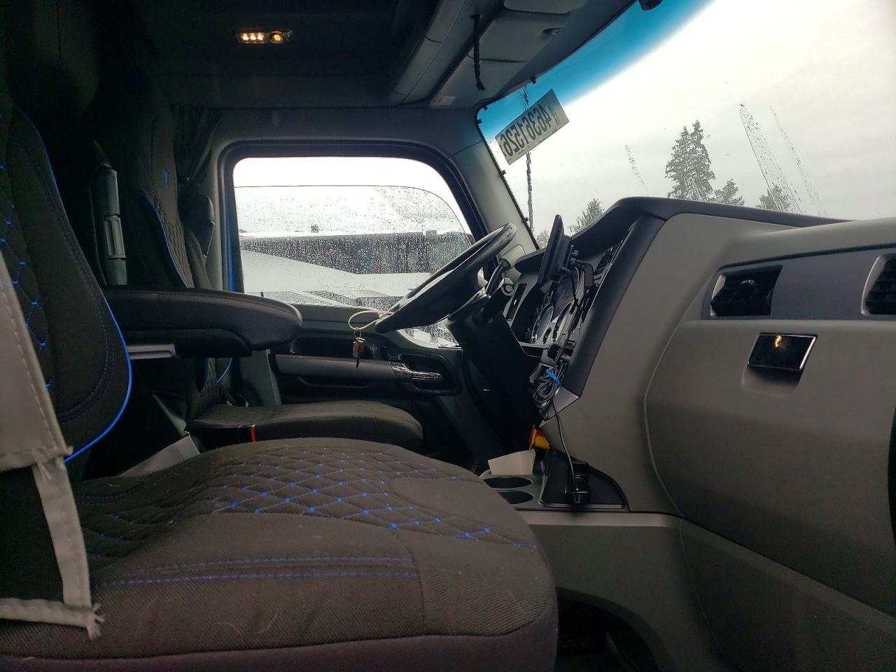 2020 Kenworth Construction T680