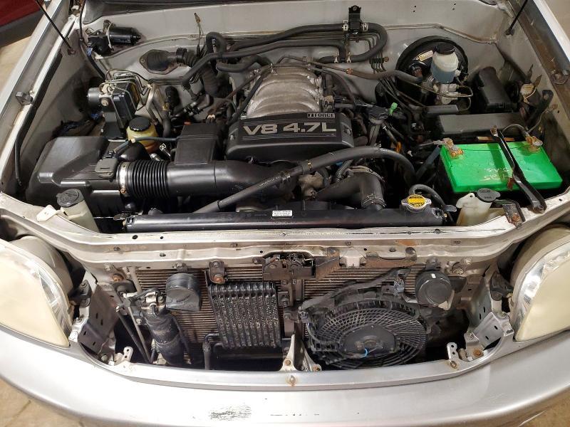 2003 Toyota Sequoia SR5