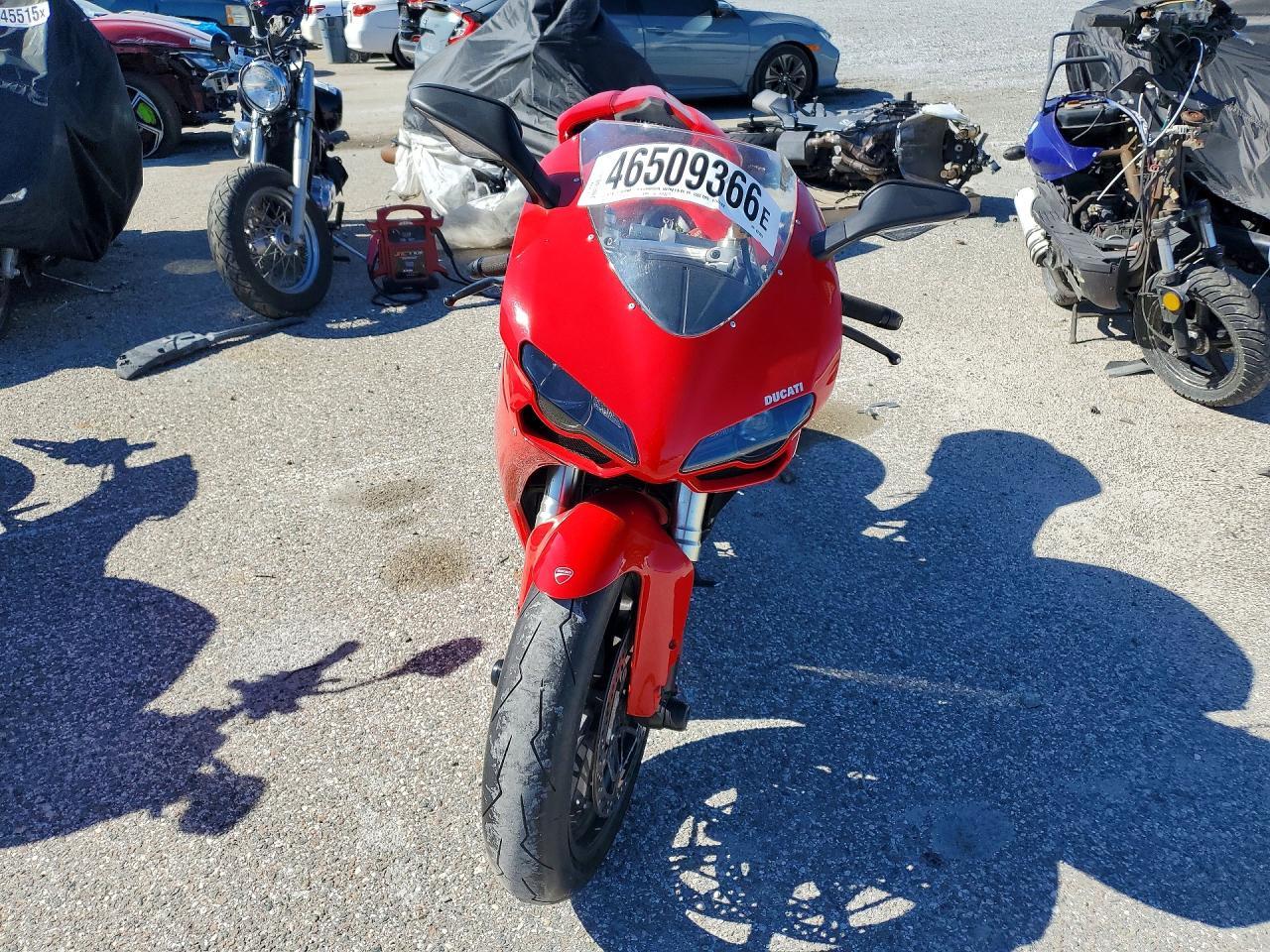 2011 Ducati Superbike 1198