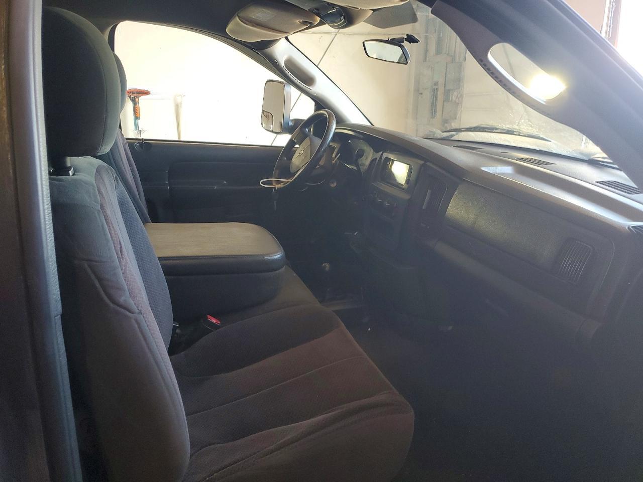 2005 Dodge RAM 1500 ST