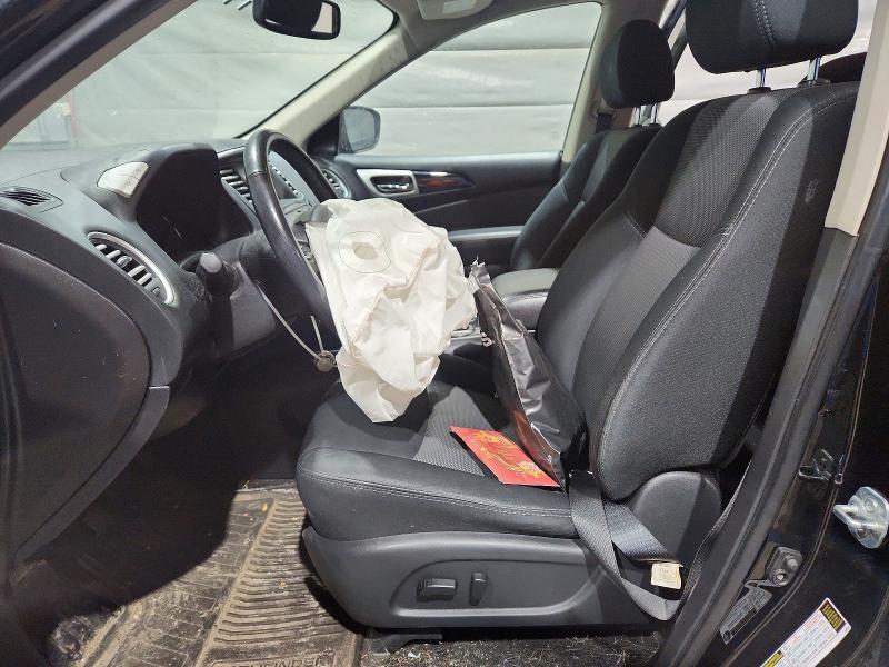 2018 Nissan Pathfinder sv