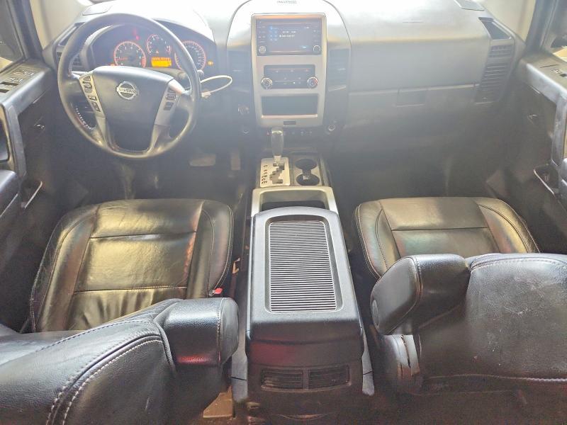 2014 Nissan Titan SV