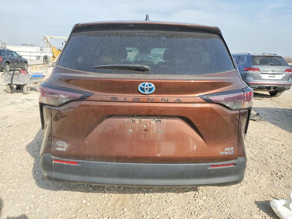 2023 Toyota Sienna xle 7-passenger