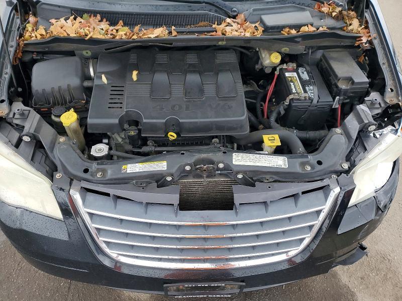 2010 Chrysler 2010 Chry Town & cou