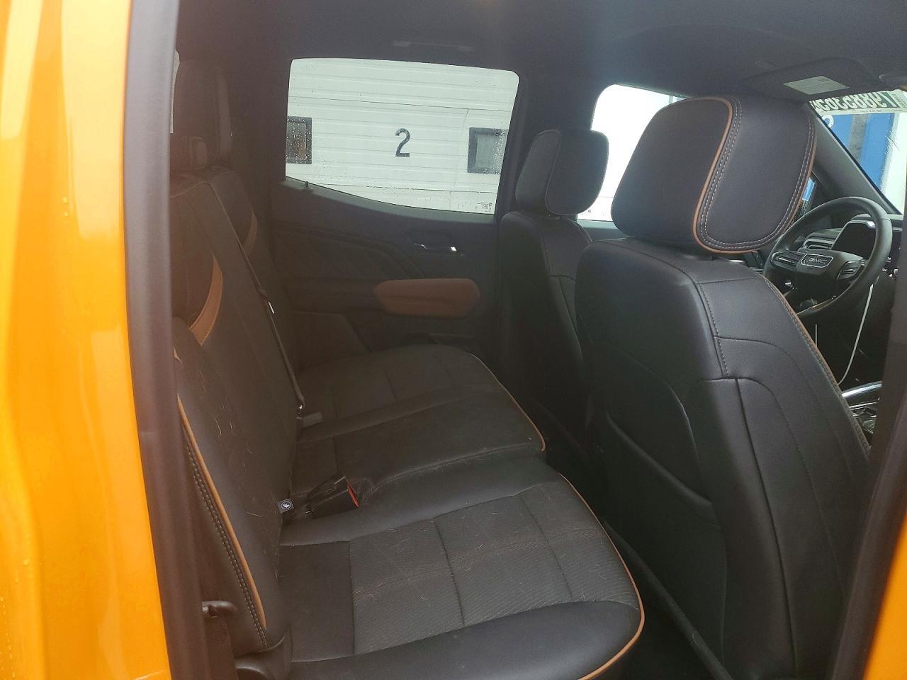 2025 GMC Canyon AT4