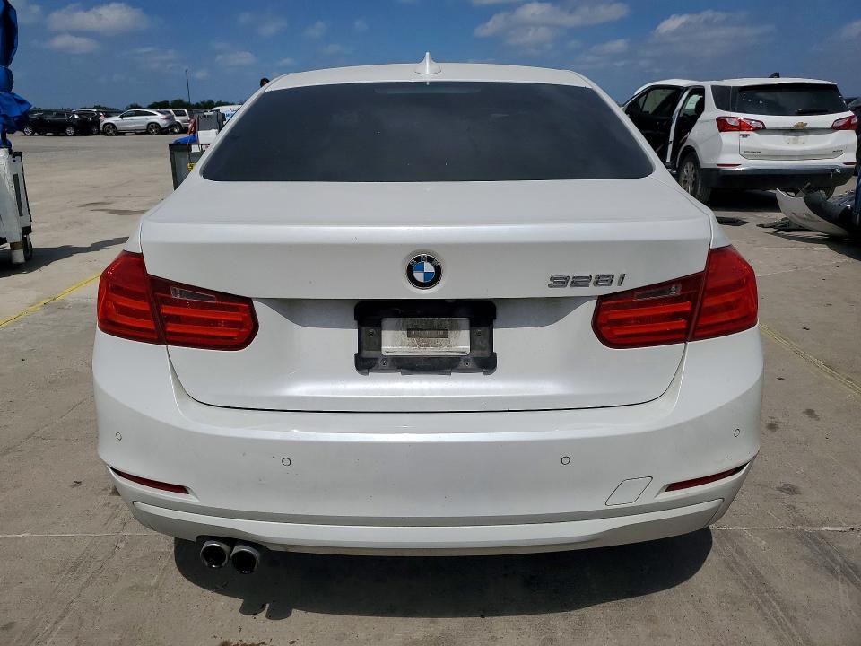 2013 BMW 328 i
