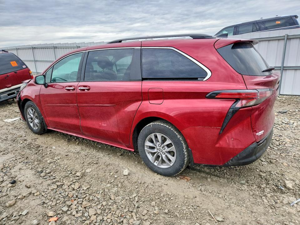 2022 Toyota Sienna xle 7-passenger