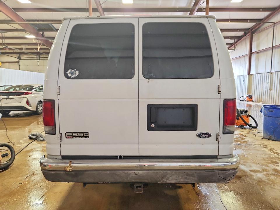 2003 Ford Econoline E350 Super Duty Wagon