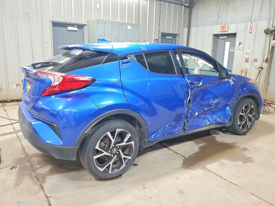 2020 Toyota C-hr xle