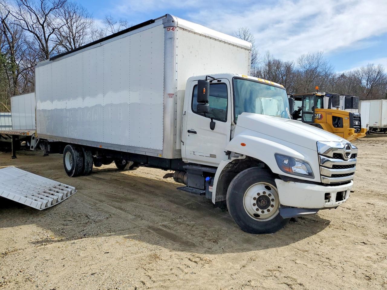 2023 Hino L6 BOX Truck