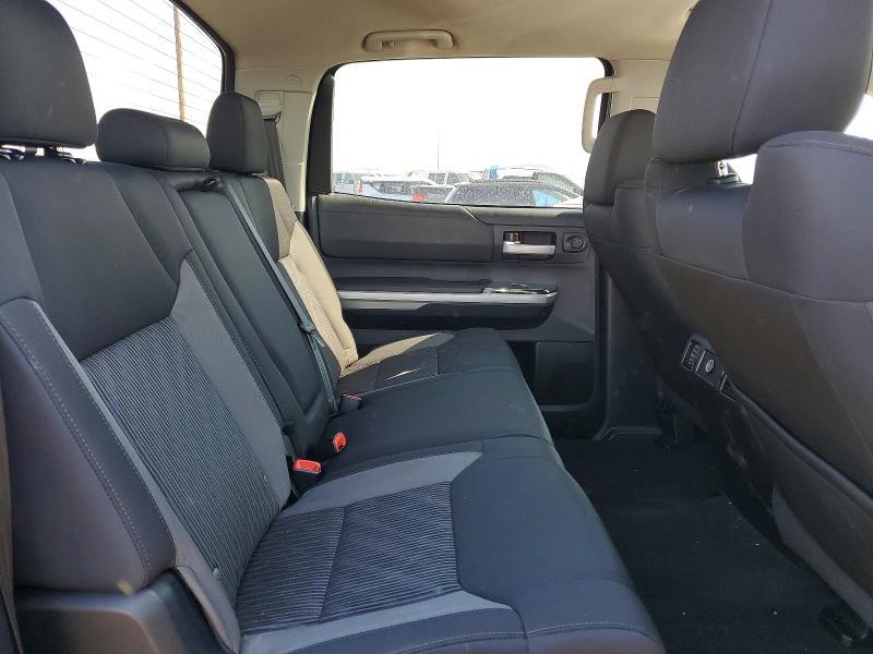 2015 Toyota Tundra SR5