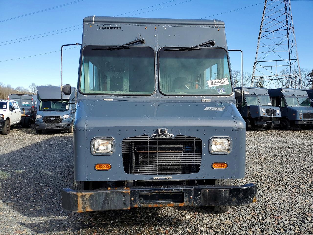 2021 Freightliner MT45G Chassis Delivery Truck