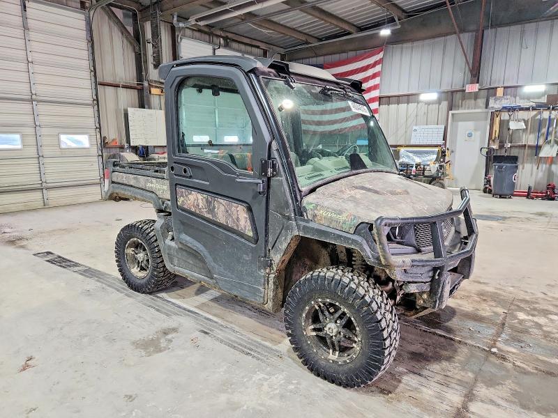 2024 John Deere Xuv865r