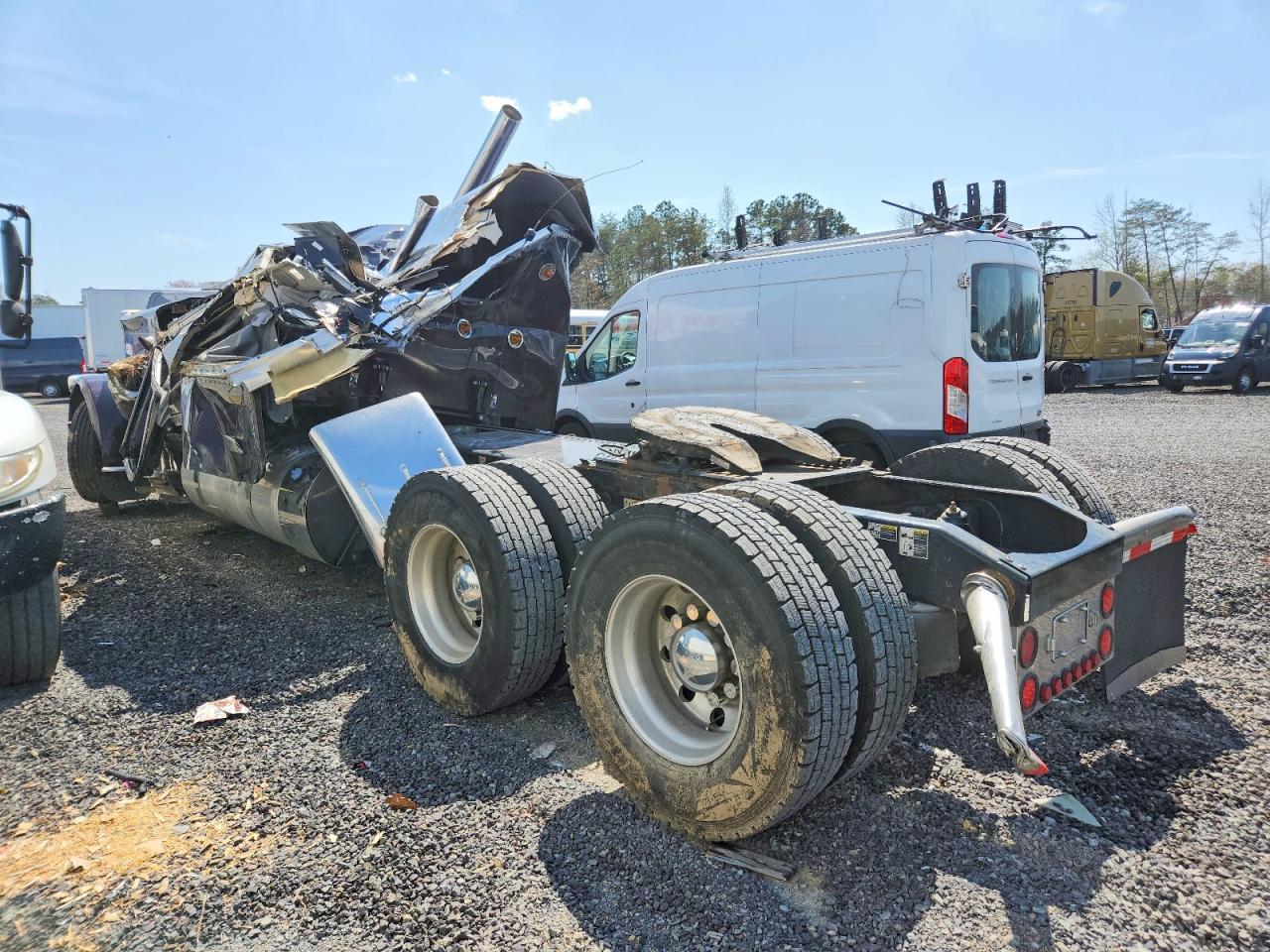 2023 Peterbilt 389