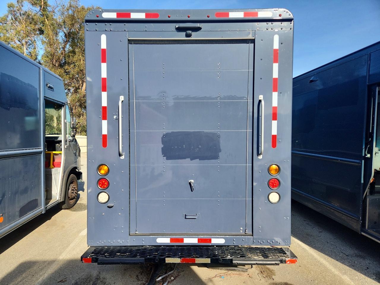 2020 Freightliner Chassis M Line WALK-IN Van