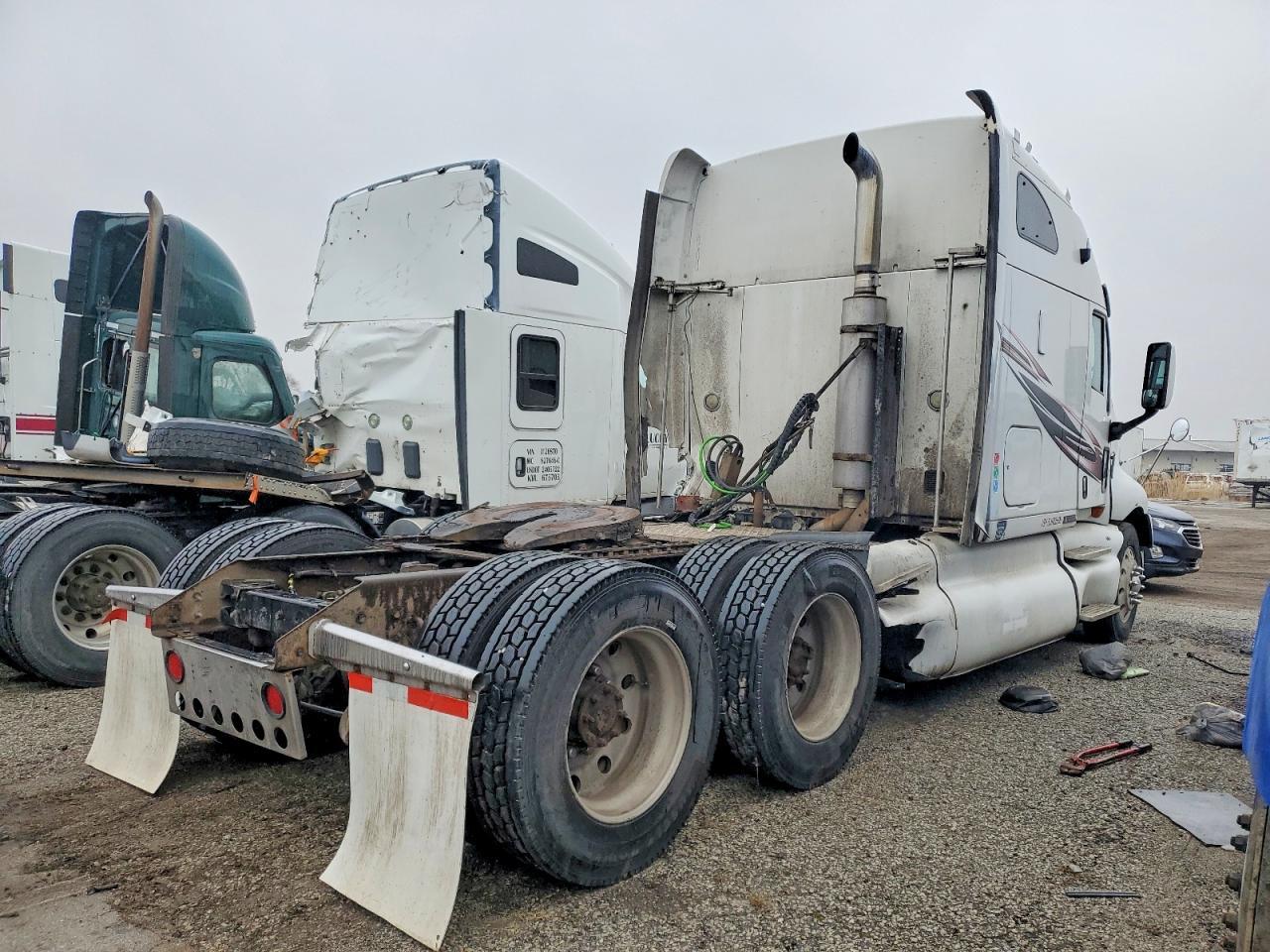 2005 Kenworth Construction T2000
