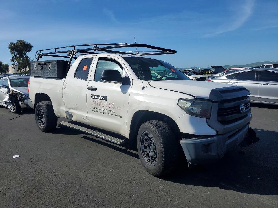 2015 Toyota Tundra SR
