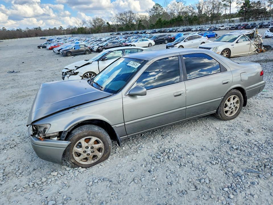 1999 Toyota Camry le V6
