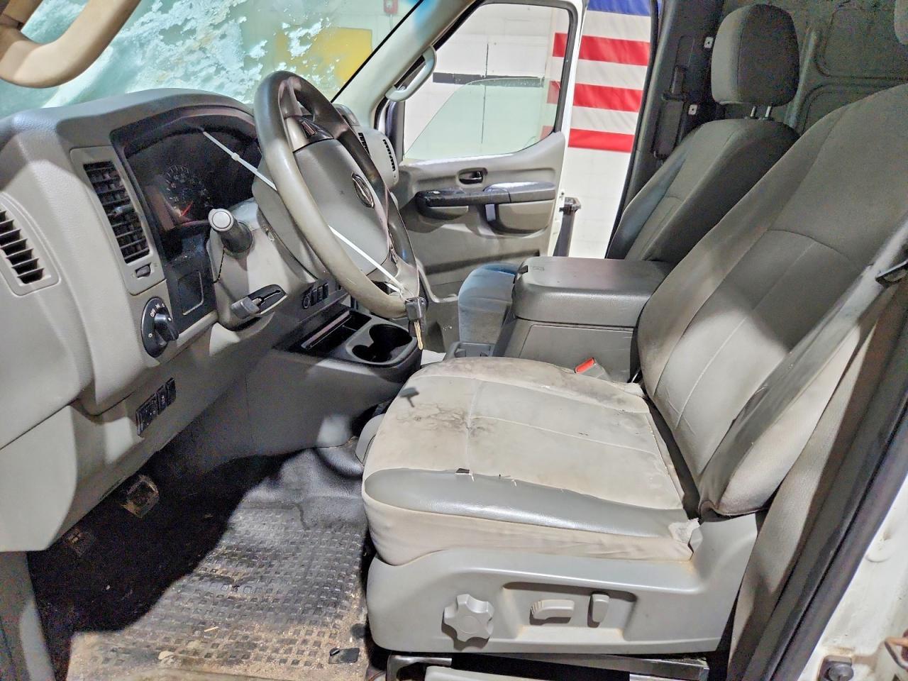 2012 Nissan NV 2500 HD S