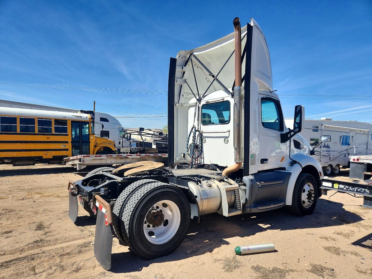 2018 Peterbilt 579 Semi Truck