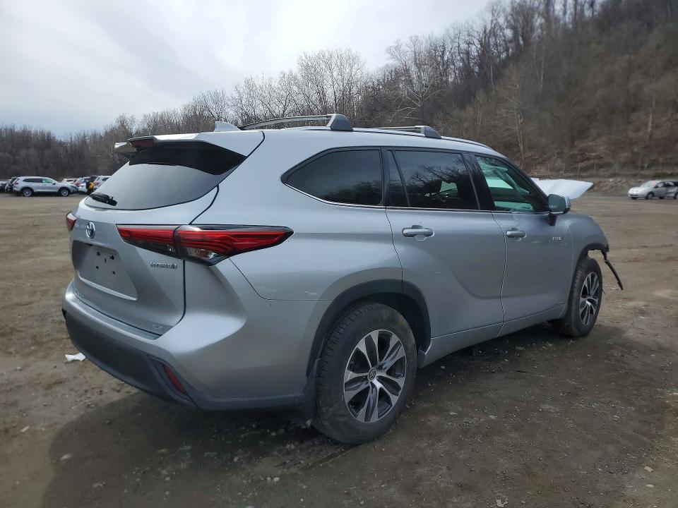 2021 Toyota Highlander Hybrid xle