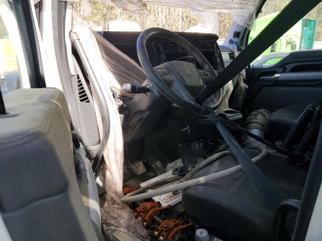 2022 Kenworth T680 Semi Truck