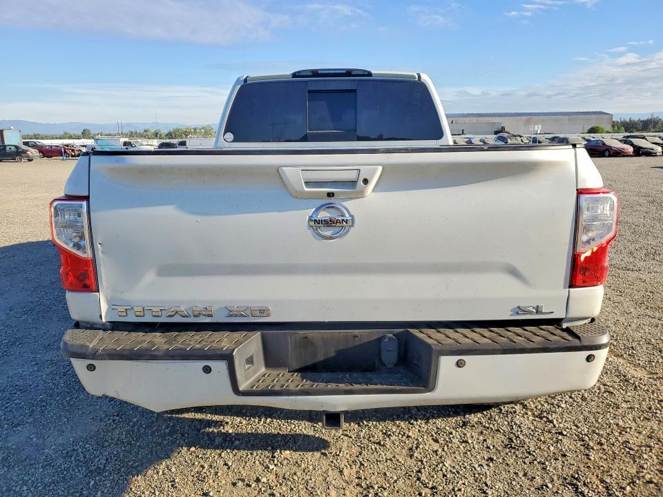 2017 Nissan Titan XD SL