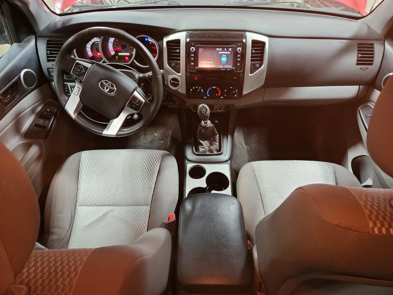 2015 Toyota Tacoma SR5