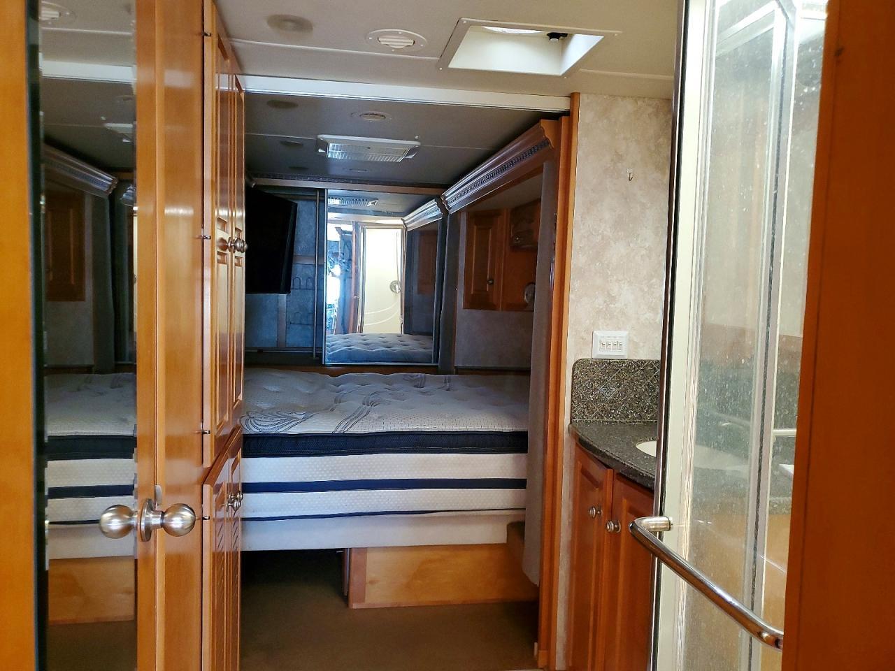 2006 West Texas 2006 Western Alpine Coach Motorhome Recreational V