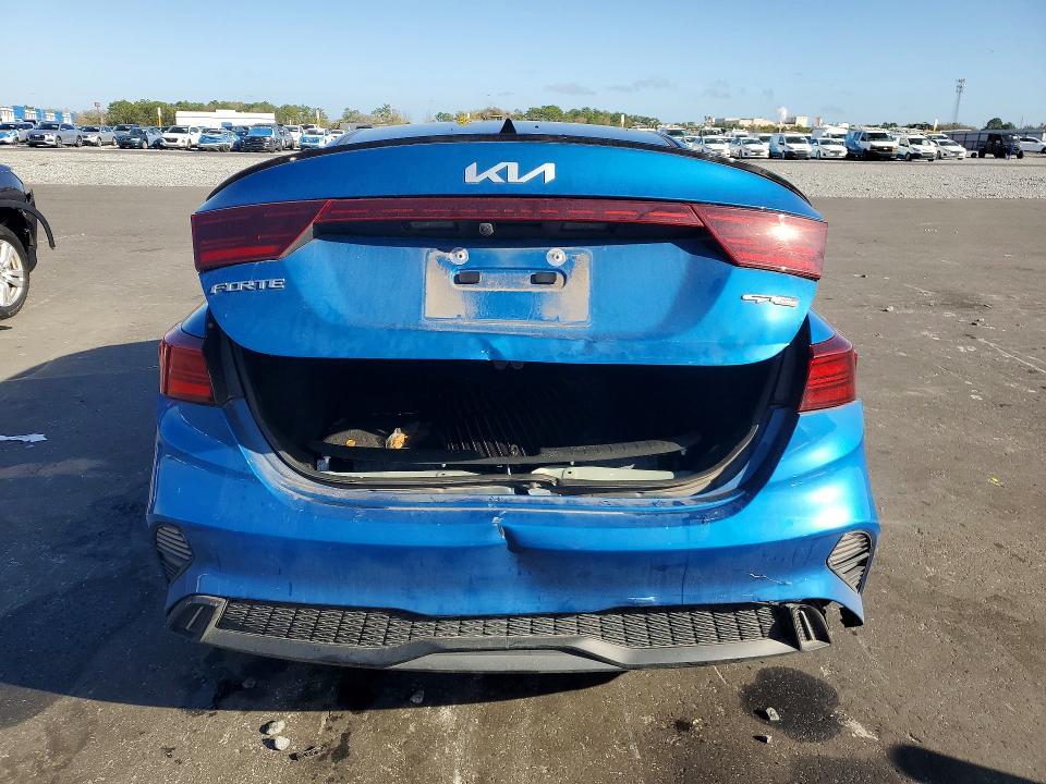 2023 KIA Forte Gt-line