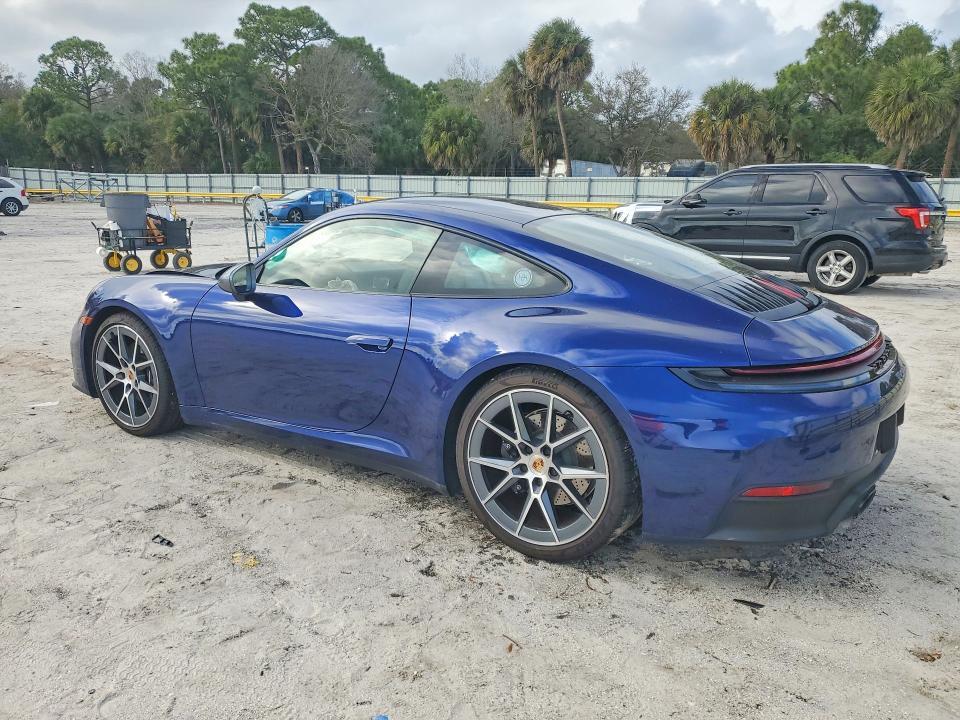 2025 Porsche 911 Carrera