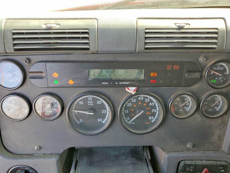 2012 Freightliner Cascadia Semi Truck