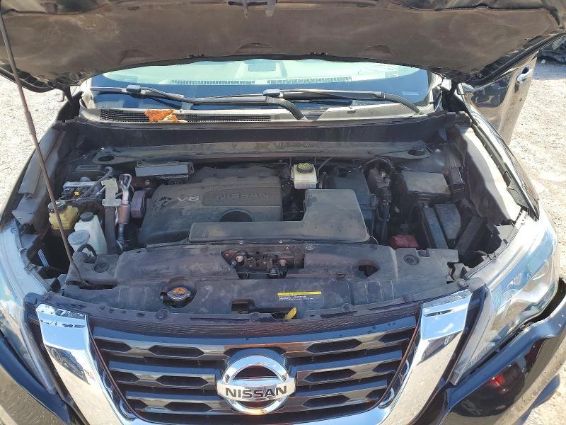 2019 Nissan Pathfinder sv