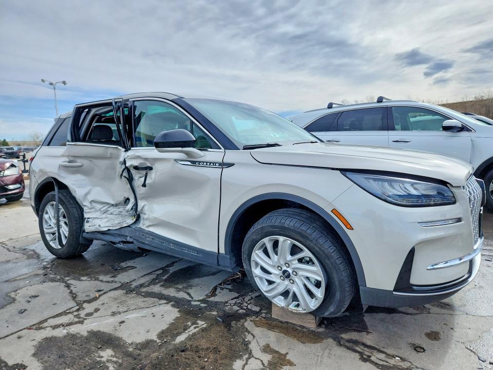 2023 Lincoln Townhouse Corsair