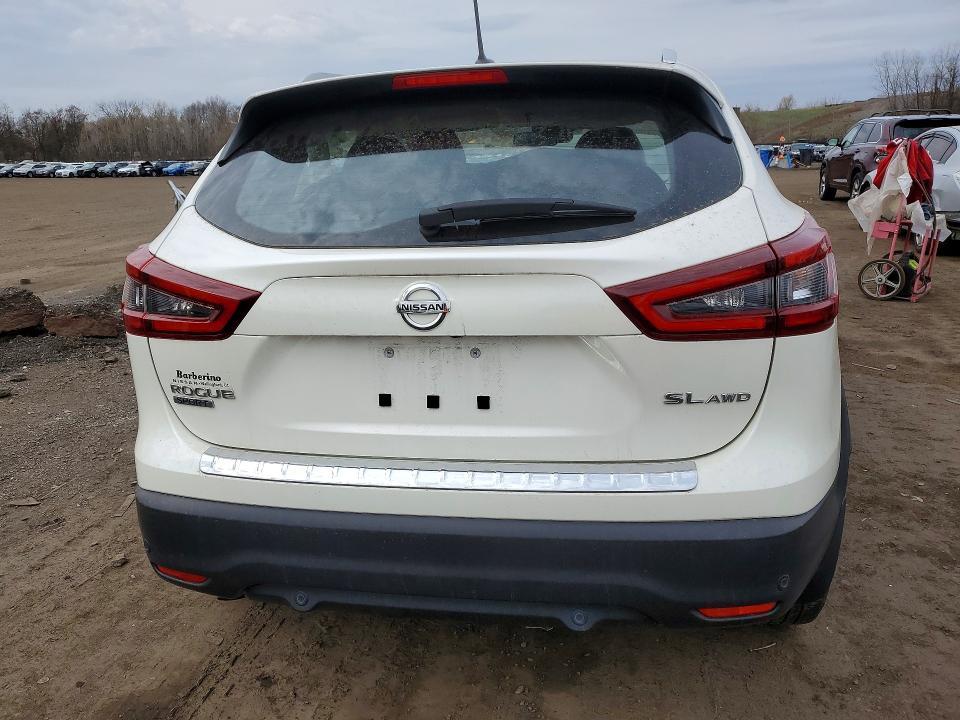 2022 Nissan Rogue Sport sl