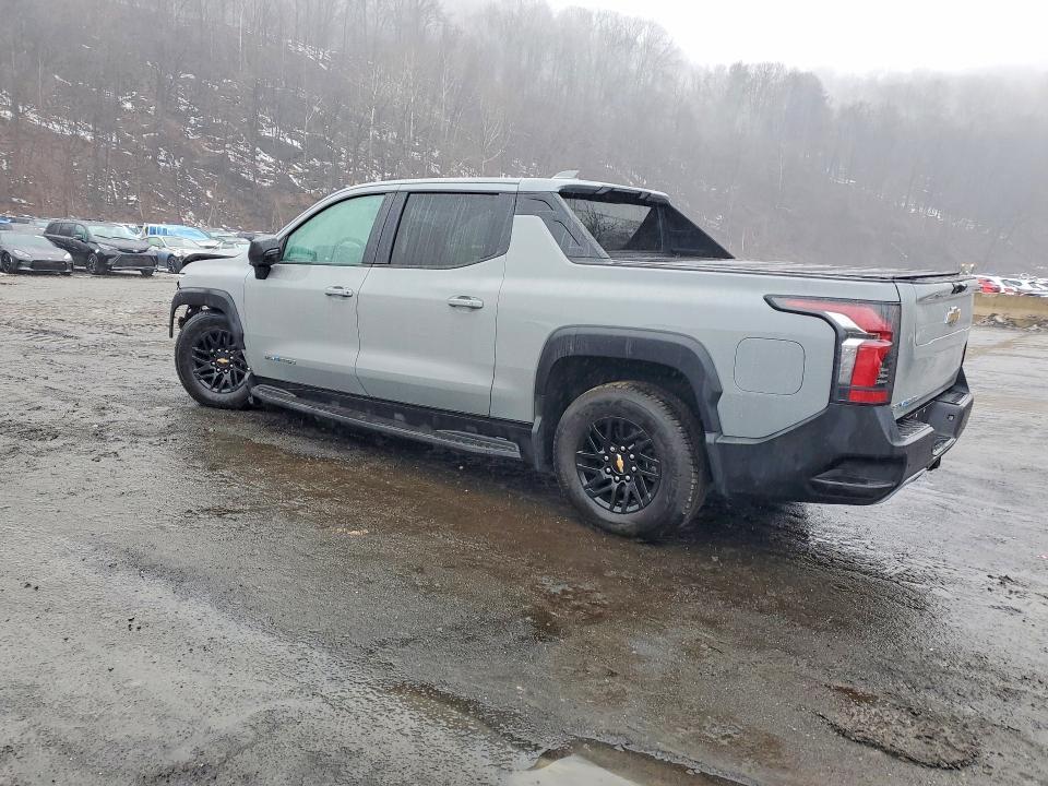 2025 Chevrolet Silverado lt