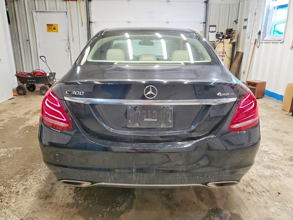 2015 Mercedes-Benz 300 c