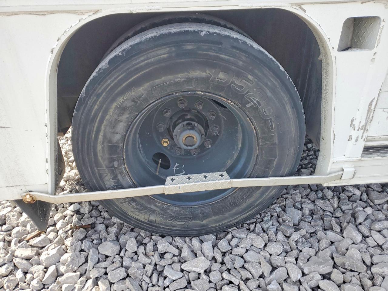 2001 Mickey AT-A Refrigerated Beverage Trailer